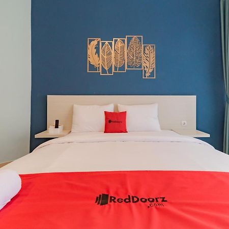Reddoorz Plus Near Surapati Core Bandung Exteriör bild