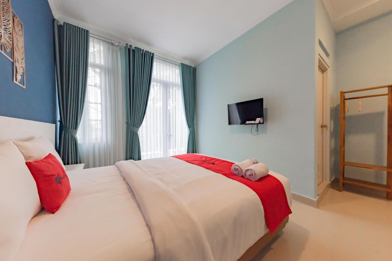 Reddoorz Plus Near Surapati Core Bandung Exteriör bild