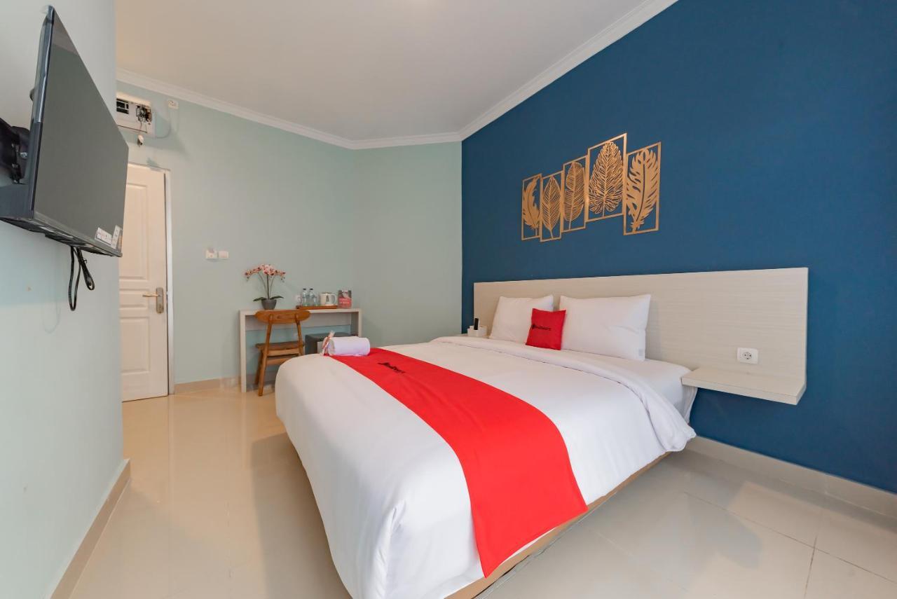 Reddoorz Plus Near Surapati Core Bandung Exteriör bild