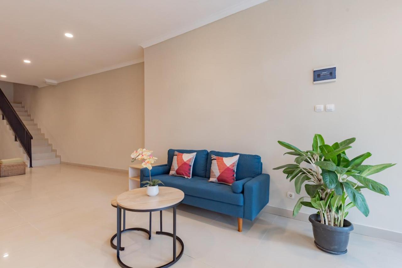 Reddoorz Plus Near Surapati Core Bandung Exteriör bild